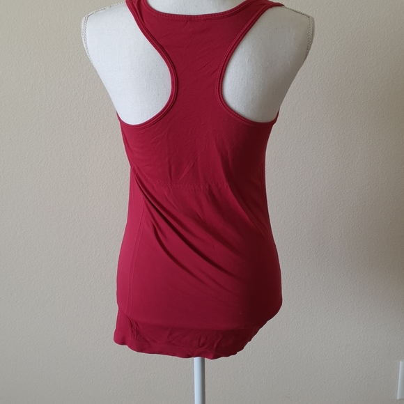 Fabletics workout top - Picture 3 of 8